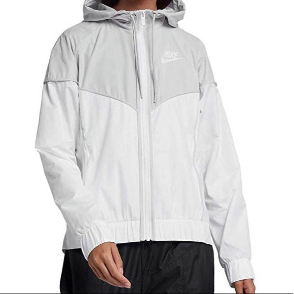 nike jacket women's windbreaker